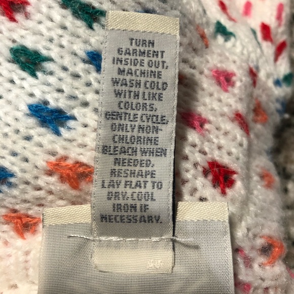 NWT St. John’s Bay Woman’s Crew Neck Long Sleeve Ivory Pullover Sweater Size M/P - Picture 6 of 8